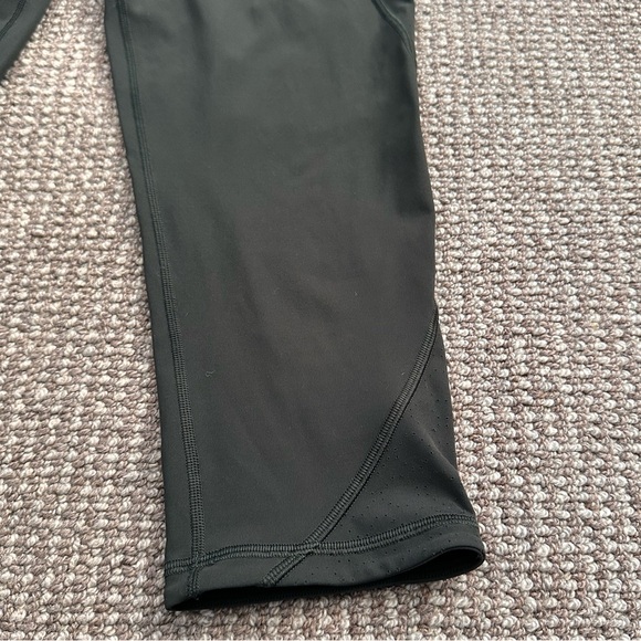 Lululemon Women’s Green Cropped Leggings - size 8 - Picture 7 of 12